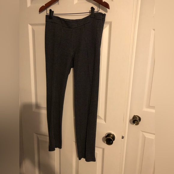 Never worn woman pants - Picture 2 of 2